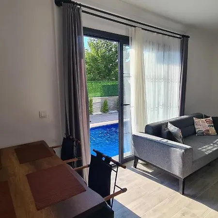 Da London Villa